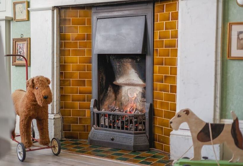 بنسيون The Waltons