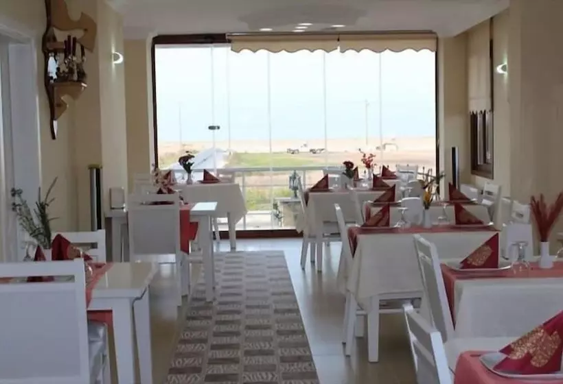 Manolyam Otel