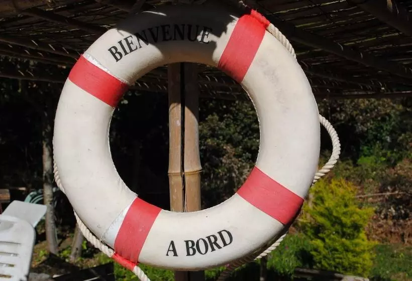 ベッドアンドブレックファースト Chambre D Hôtes La Grande Marée