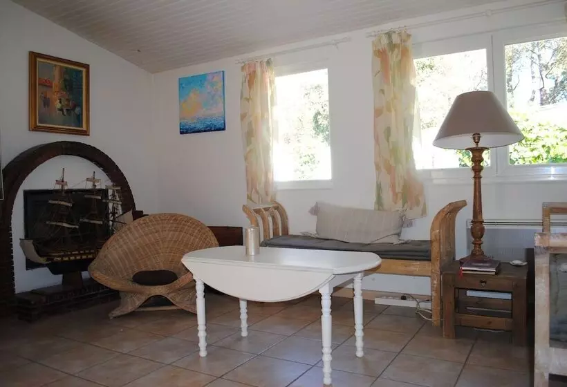 ベッドアンドブレックファースト Chambre D Hôtes La Grande Marée