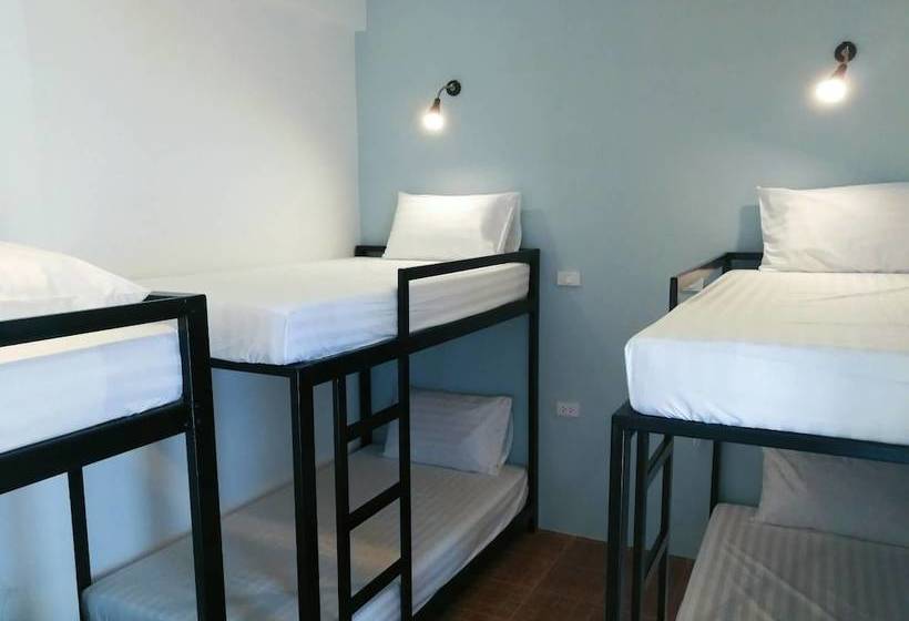 Destiny Hostel Khaolak