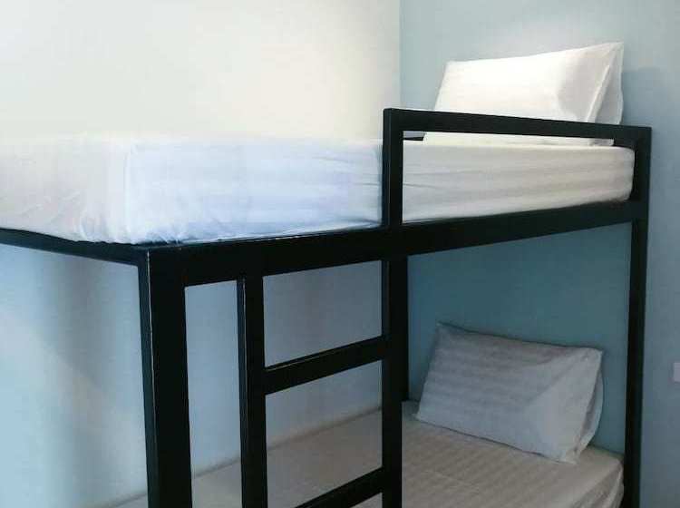 Destiny Hostel Khaolak