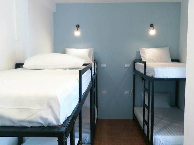 Destiny Hostel Khaolak