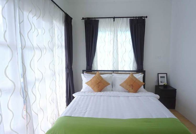 Destiny Hostel Khaolak