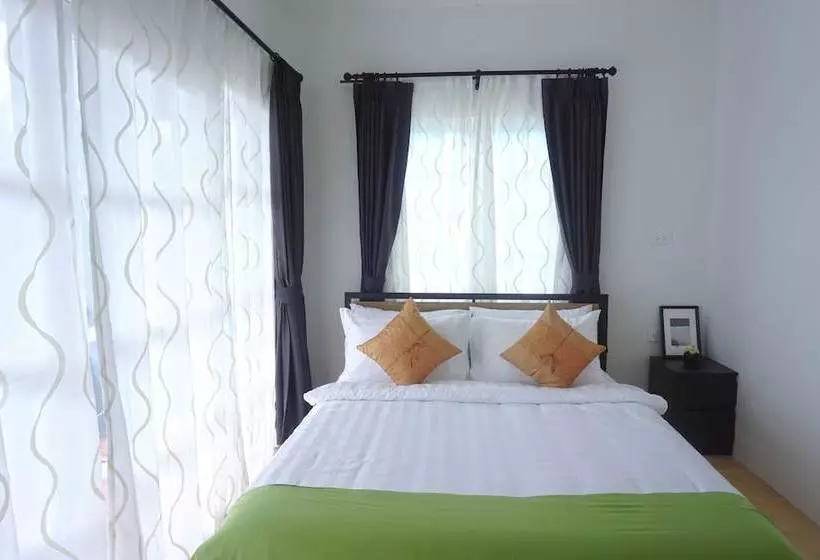 Destiny Hostel Khaolak