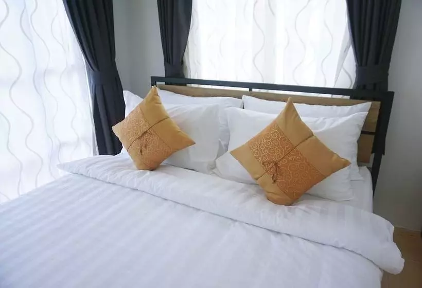 Destiny Hostel Khaolak