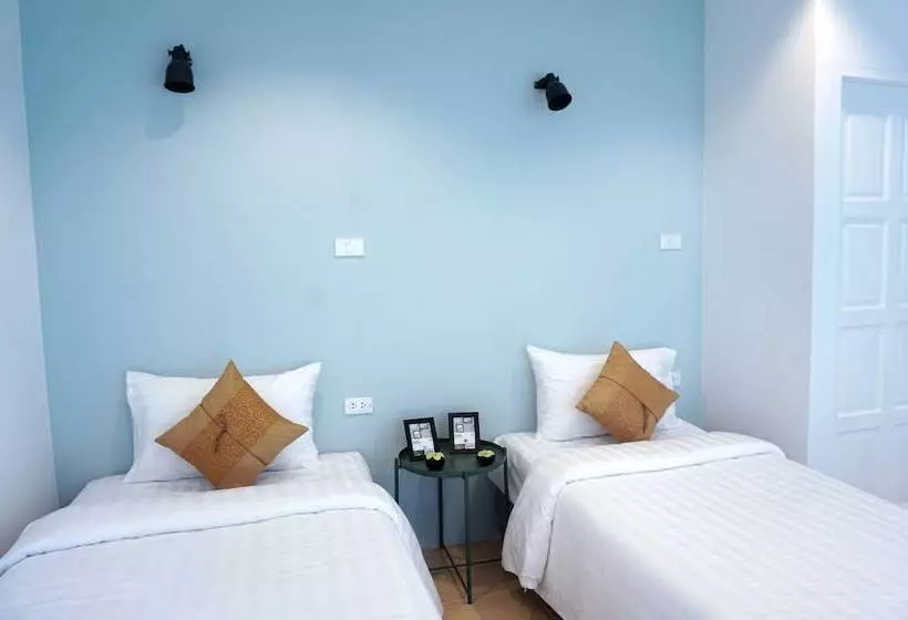 Destiny Hostel Khaolak