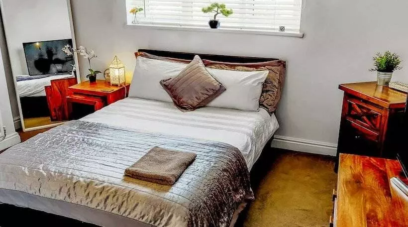 Freemantle Solent Lodge