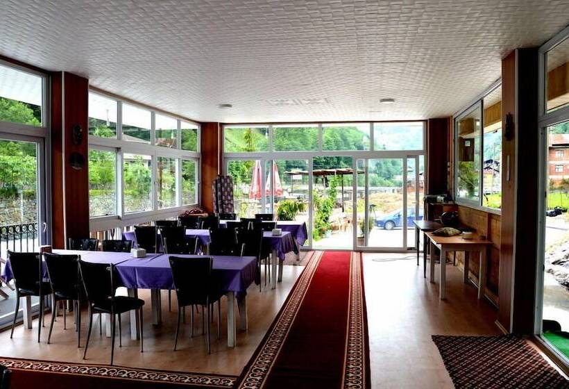 ホテル Kaptan Alabalik Konaklama Tesisleri