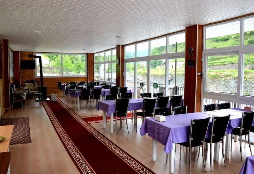 ホテル Kaptan Alabalik Konaklama Tesisleri