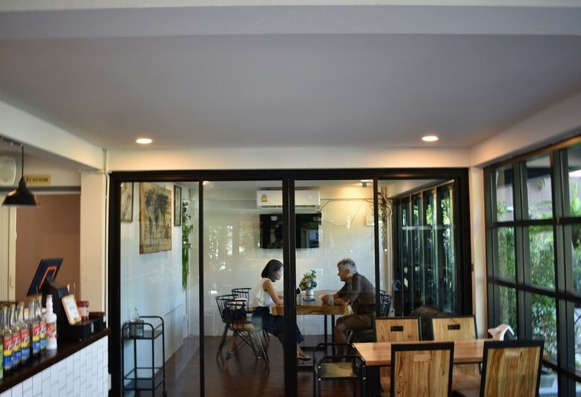 فندق Maya Bed And Food Hostel