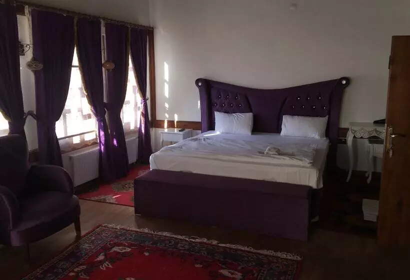 Kuscu Han Otel