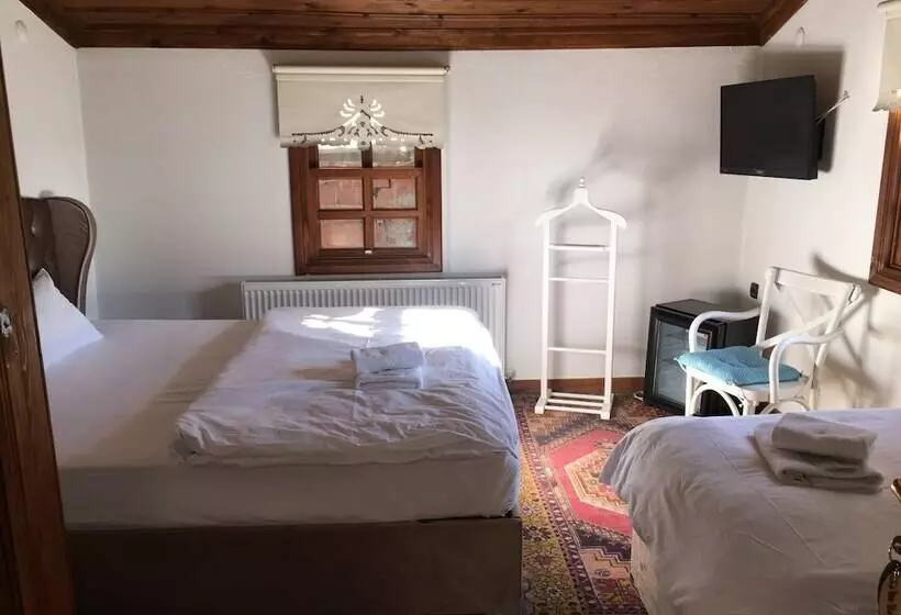 Kuscu Han Otel