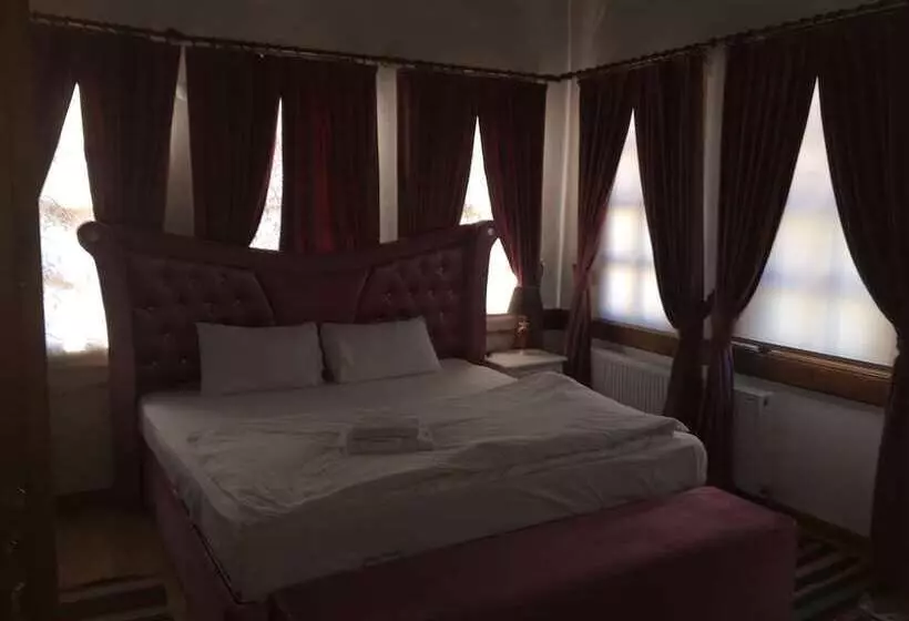 Kuscu Han Otel