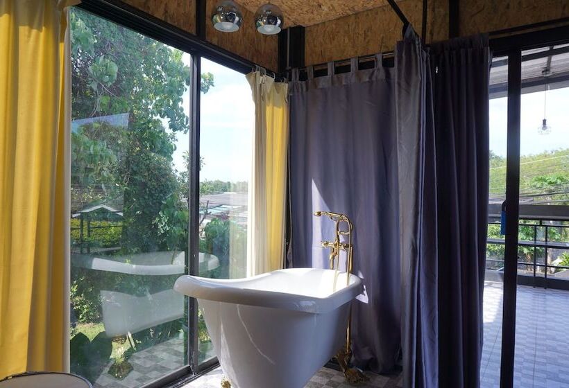 Near Beach Hostel   Adults Only