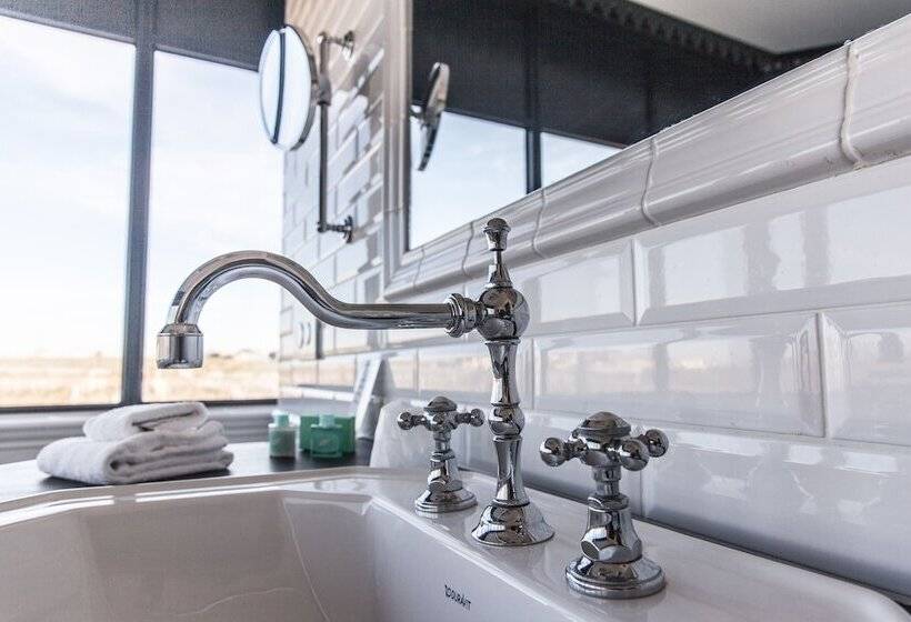 مبيت وإفطار Château La Rose Perriere