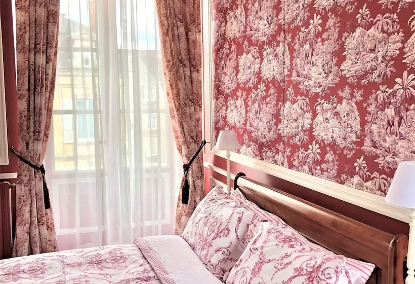 تختخواب و صبحانه L Hotel De Hercé Chambre D Hote