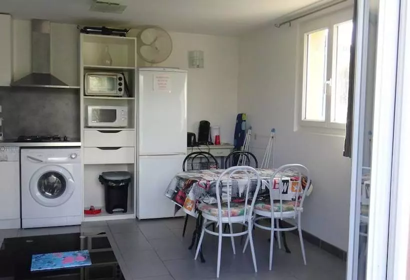 تختخواب و صبحانه Le Cabanon De Régine  Chambre D Hôtes