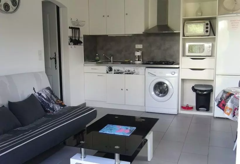 تختخواب و صبحانه Le Cabanon De Régine  Chambre D Hôtes