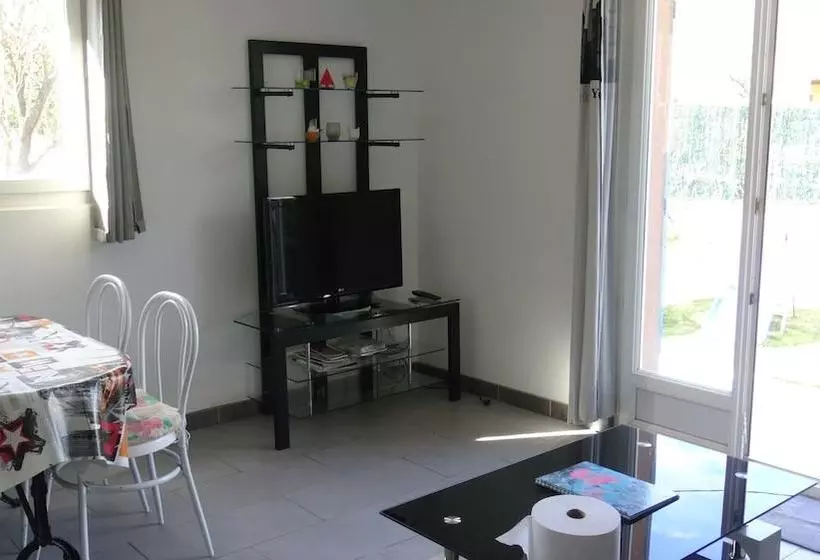 تختخواب و صبحانه Le Cabanon De Régine  Chambre D Hôtes