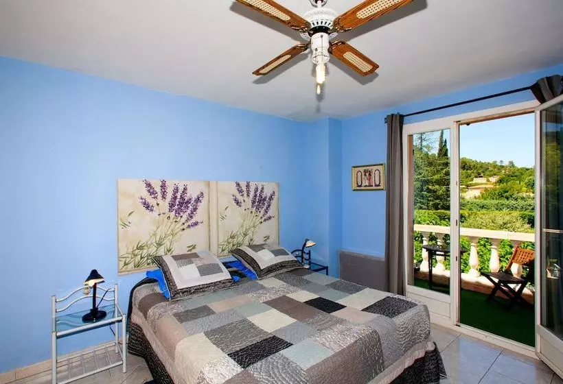 تختخواب و صبحانه Le Cabanon De Régine  Chambre D Hôtes