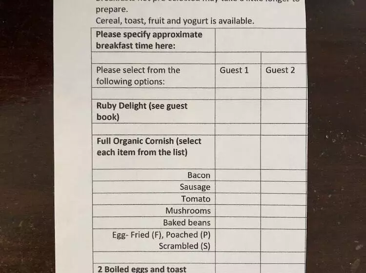 تختخواب و صبحانه Trenethick