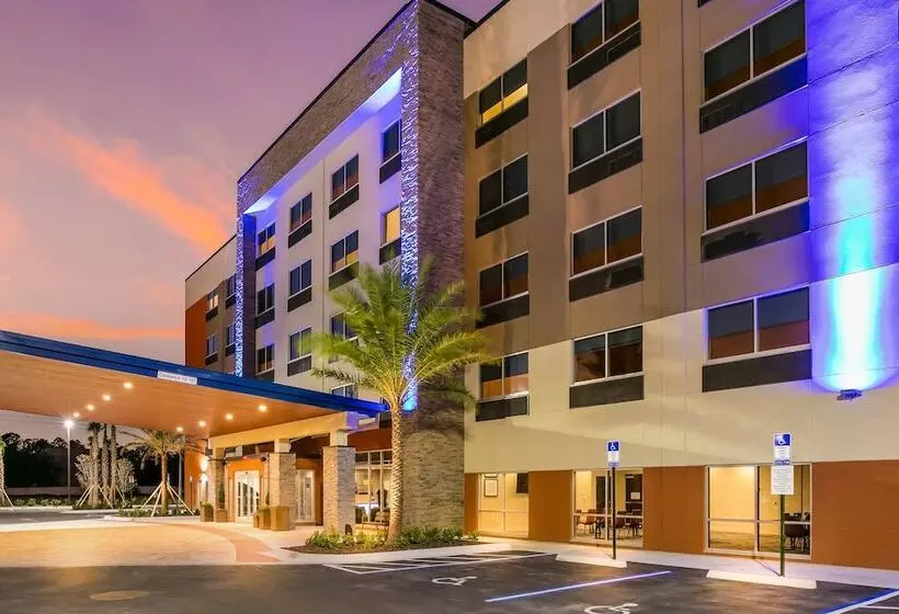 Hotelli Holiday Inn Express & Suites Jacksonville   Town Center, An Ihg
