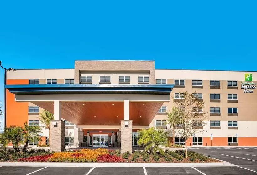Hotelli Holiday Inn Express & Suites Jacksonville   Town Center, An Ihg