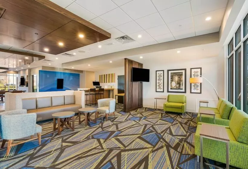 Hotelli Holiday Inn Express & Suites Jacksonville   Town Center, An Ihg