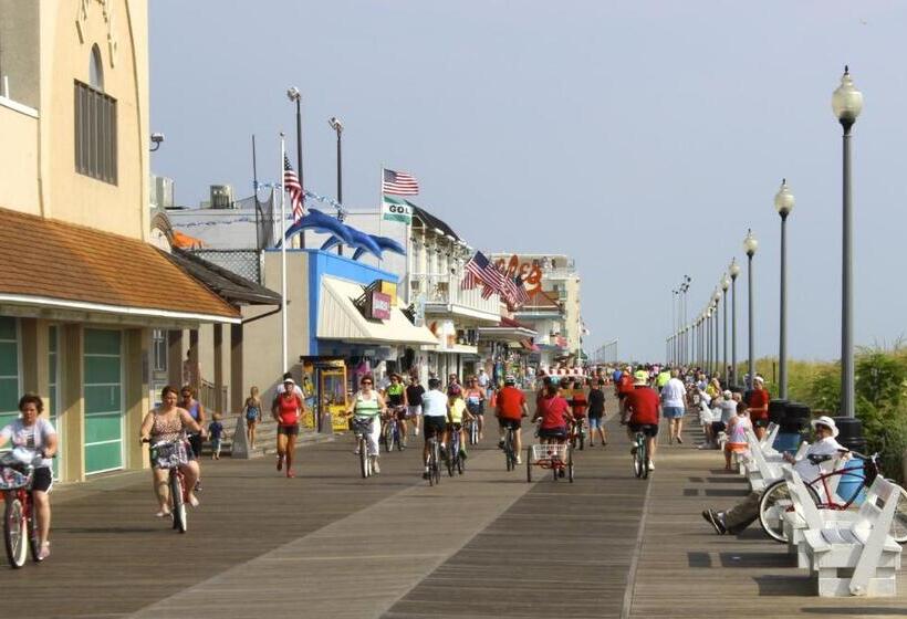 Oceanus Motel   Rehoboth Beach