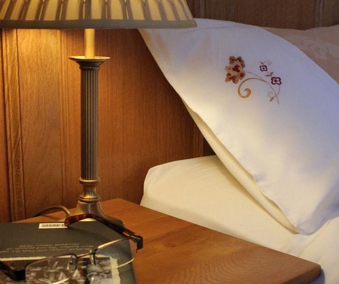 The Old Vicarage Country House Bed And Breakfast