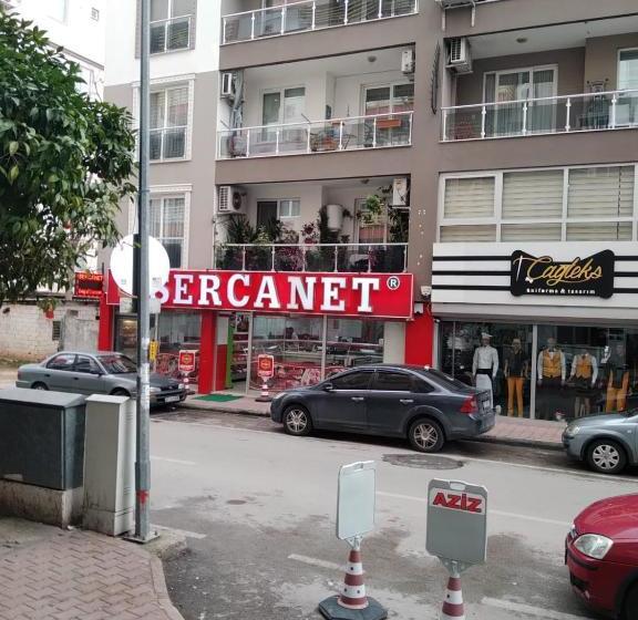 Aziz Apart Konaklama