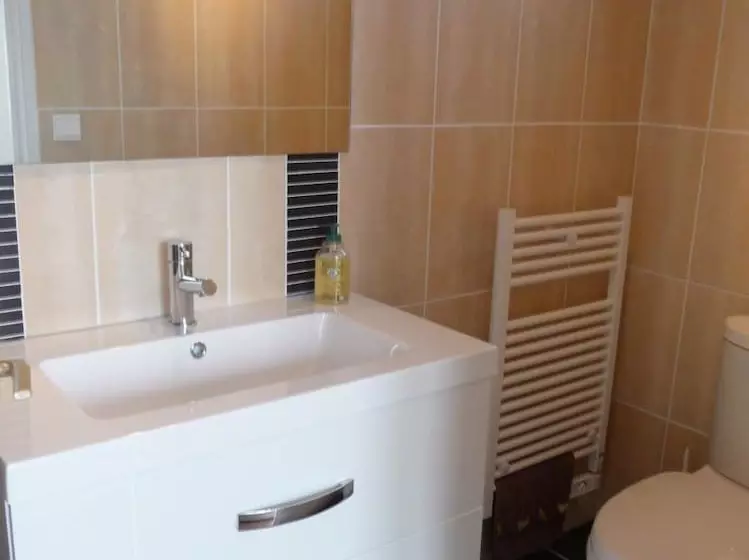 تختخواب و صبحانه Chambre D Hôtes La Renardière