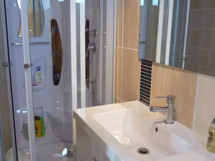 تختخواب و صبحانه Chambre D Hôtes La Renardière