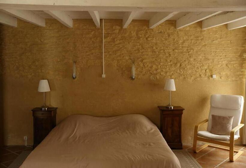 Bed and Breakfast Les Tours De Bombel