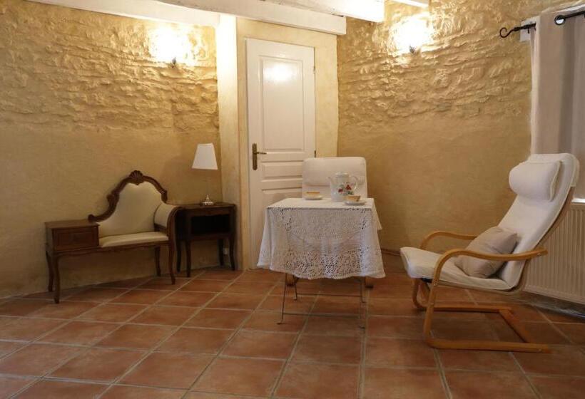 Bed and Breakfast Les Tours De Bombel