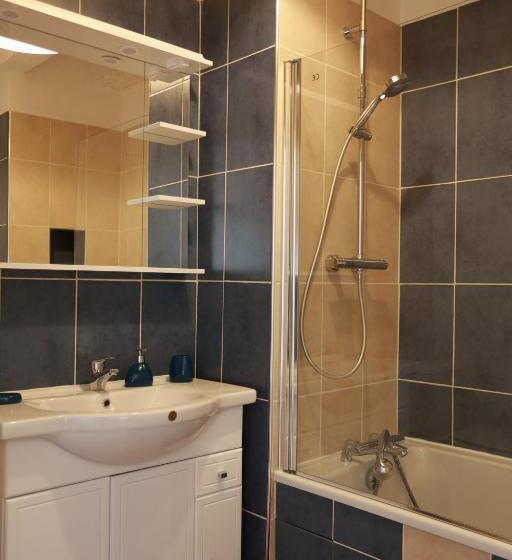 Bed and Breakfast Les Tours De Bombel