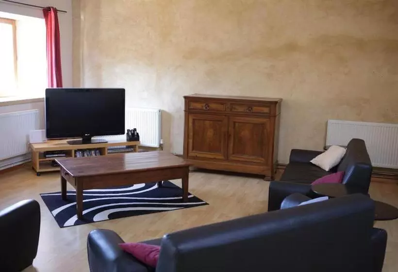 ベッドアンドブレックファースト Les Tours De Bombel