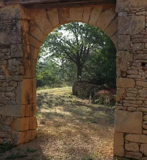 ベッドアンドブレックファースト Les Tours De Bombel