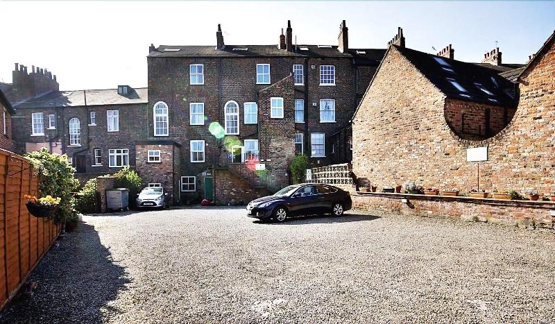 تختخواب و صبحانه The Apple House