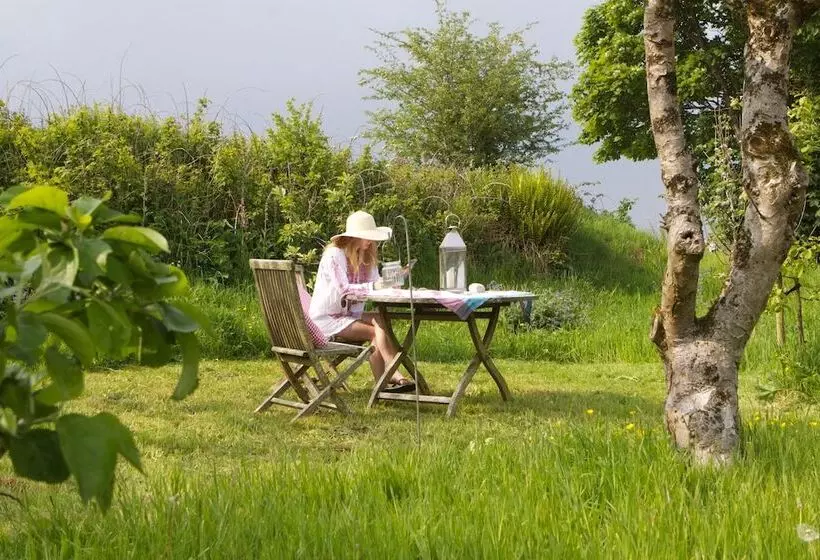 ベッドアンドブレックファースト The Granary