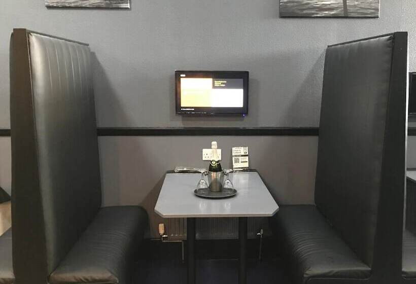 簡易ホテル Harbour Bridge Camps Bar