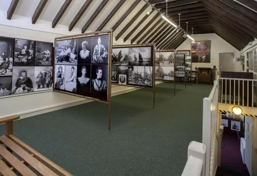 Hostelli Harbour Bridge Camps Bar