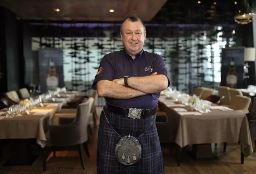 Hostelli Harbour Bridge Camps Bar