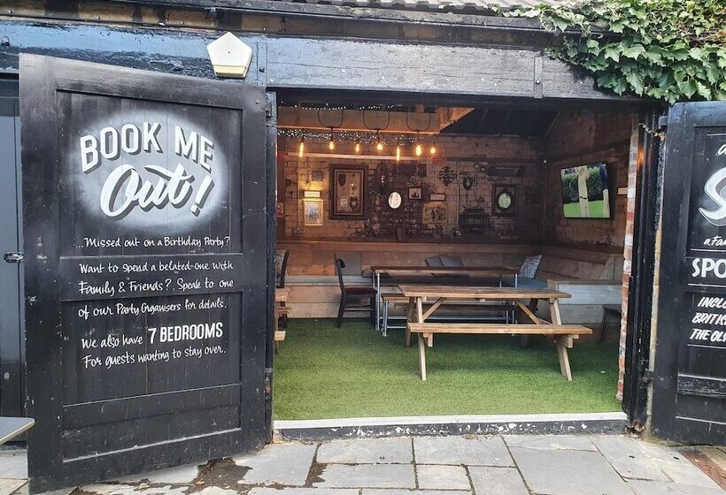 فندق فئة نجمة واحدة The Black Hat