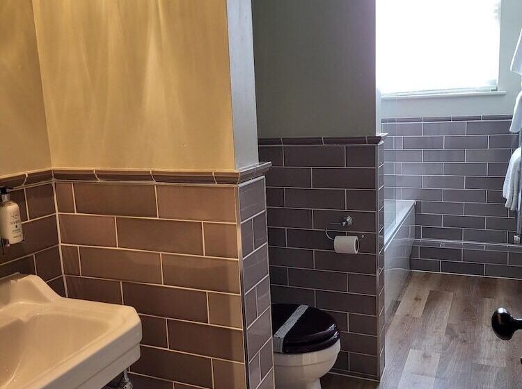 فندق فئة نجمة واحدة The Black Hat