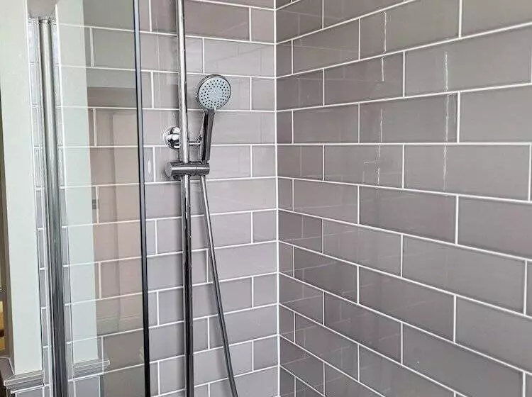 簡易ホテル The Black Hat