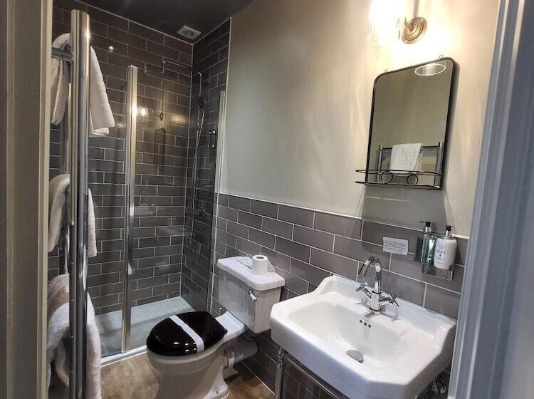 فندق فئة نجمة واحدة The Black Hat