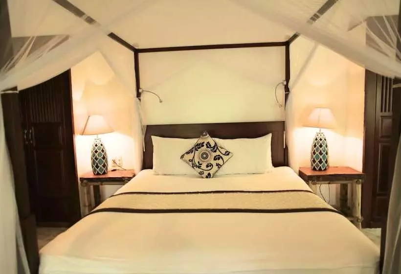هتل An Bang Beach Hideaway