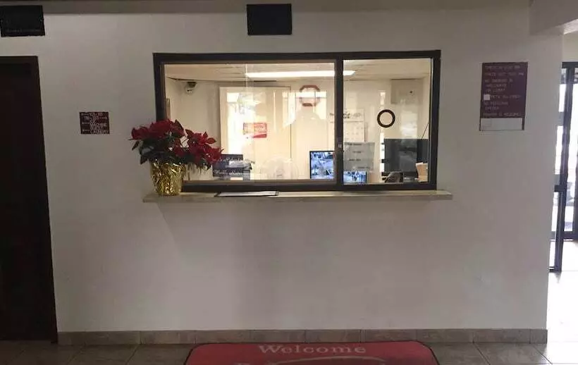 Hotelli Briarwood Inn